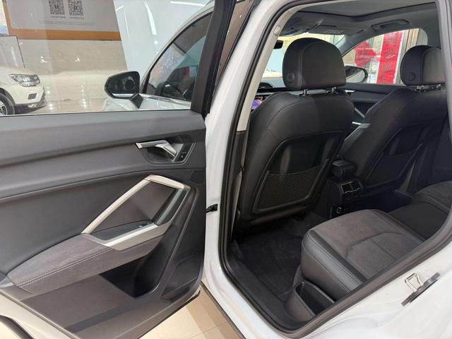 Audi Q3 2023, фото 17