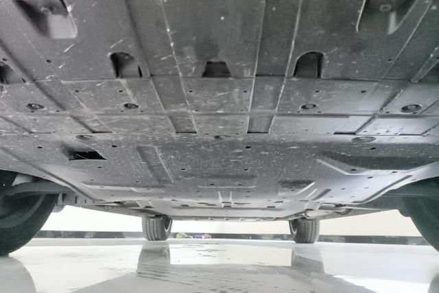 Geely Galaxy Starship 7 EM-i 2025, фото 4