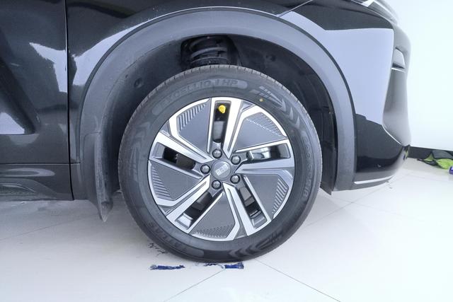 Geely Galaxy Starship 7 EM-i 2025, фото 5