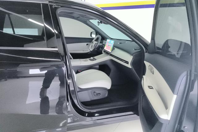 Geely Galaxy Starship 7 EM-i 2025, фото 6