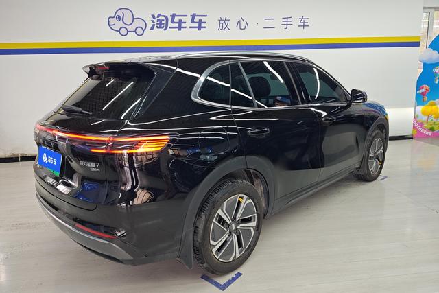 Geely Galaxy Starship 7 EM-i 2025, фото 9