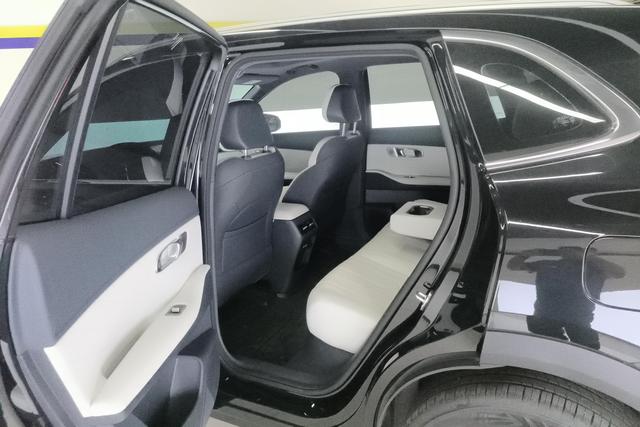 Geely Galaxy Starship 7 EM-i 2025, фото 13