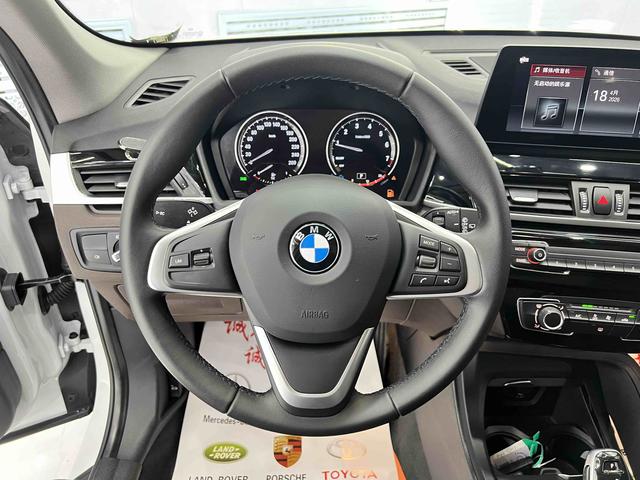 BMW X1 2022, фото 11