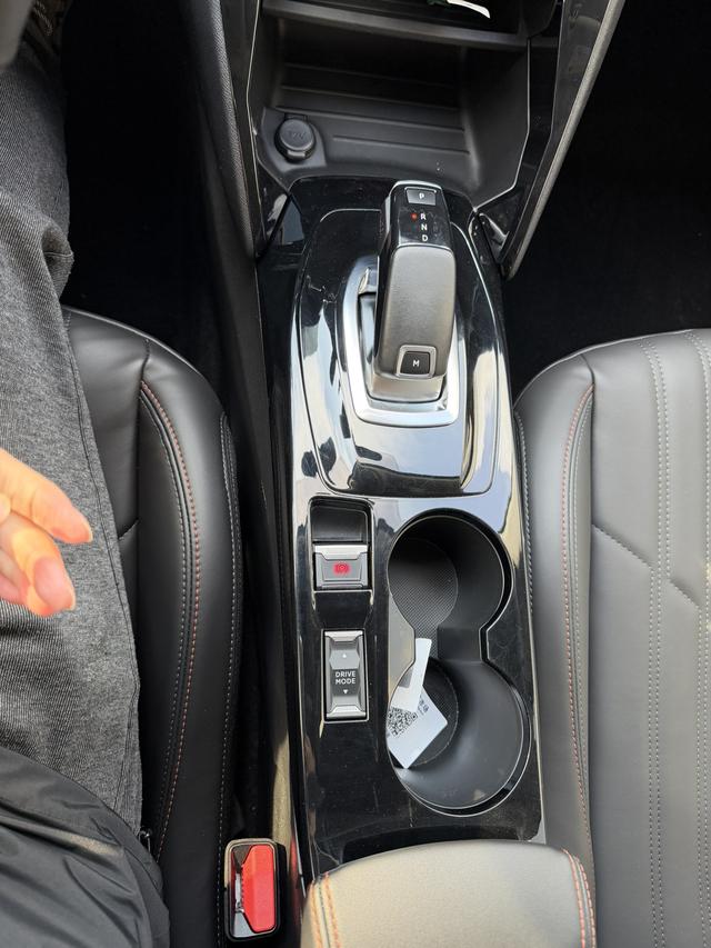 Peugeot 2008 2022, фото 17
