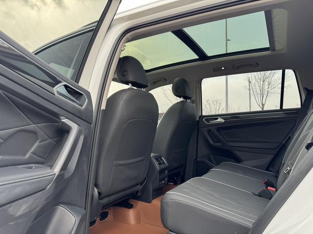 Volkswagen Tiguan 2023, фото 14