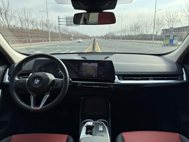 BMW X1 2023, фото 17