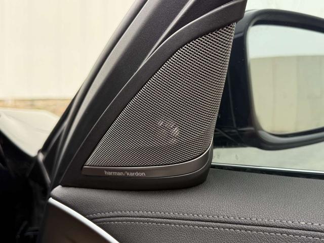 BMW 5 2022, фото 16