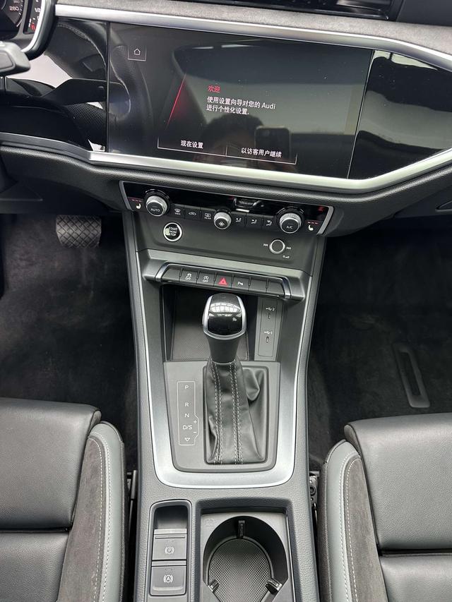 Audi Q3 Sportback 2022, фото 15