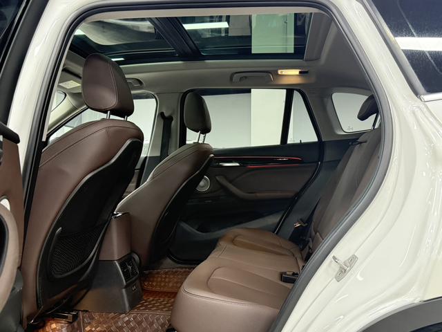 BMW X1 2021, фото 17