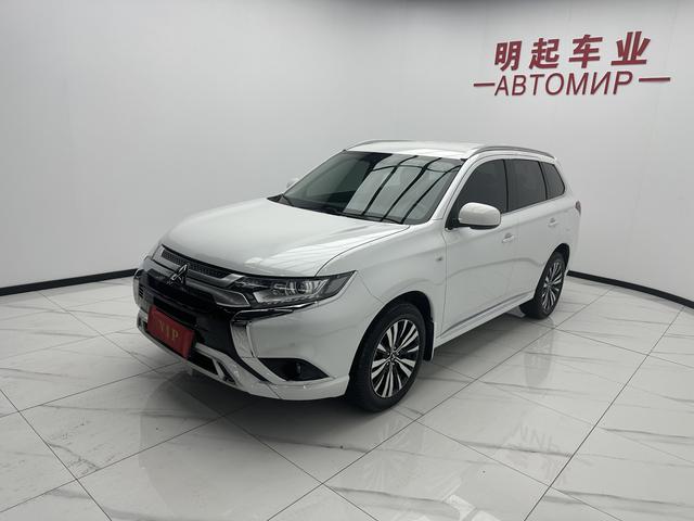 Mitsubishi Outlander 2021, фото 4