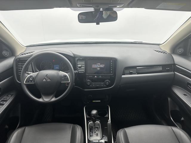 Mitsubishi Outlander 2021, фото 7