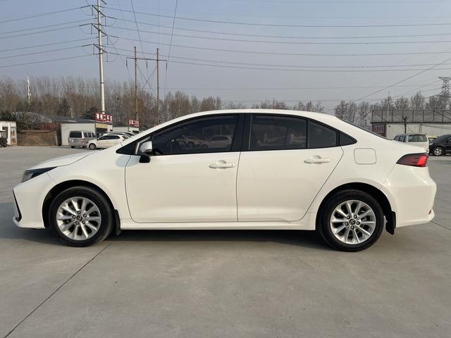 Toyota Corolla 2021, фото 17