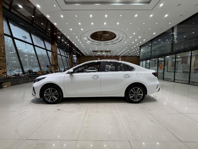 Kia K3 2023, фото 7