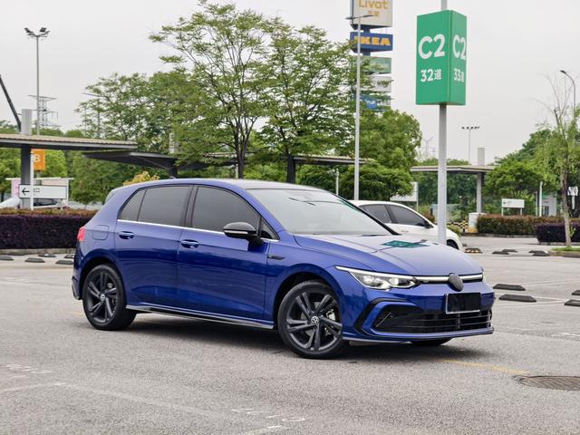 Volkswagen Golf 2023, фото 3