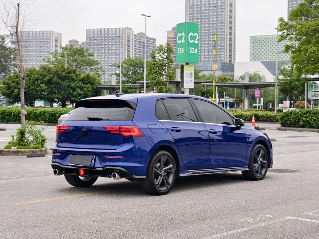 Volkswagen Golf 2023, фото 6