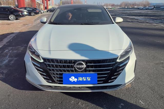 Nissan Teana 2022, фото 3