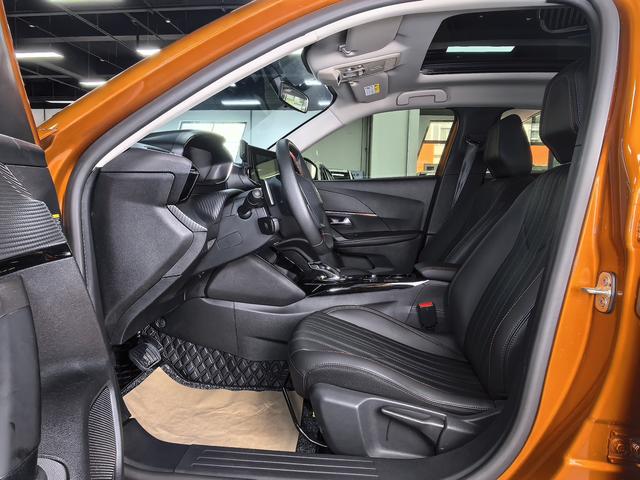 Peugeot 2008 2022, фото 8