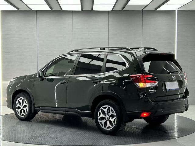 Subaru Forester 2022, фото 3