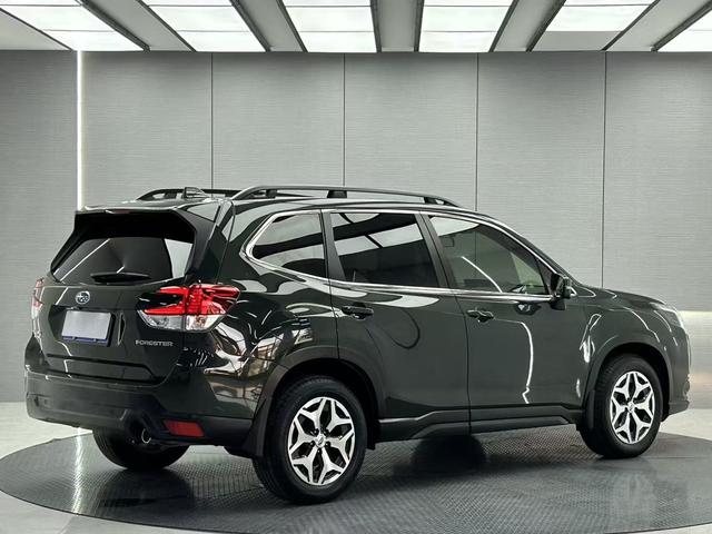 Subaru Forester 2022, фото 5