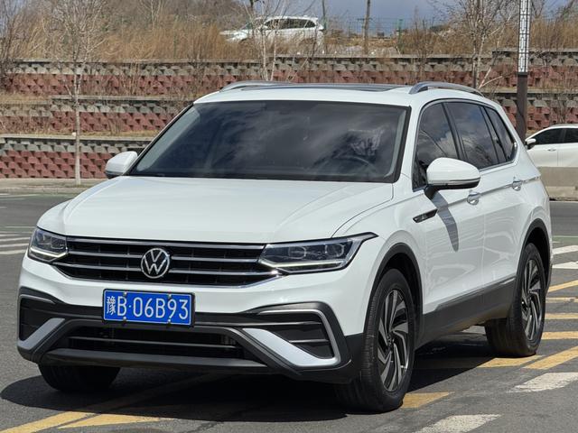 Volkswagen Tiguan 2023, фото 2