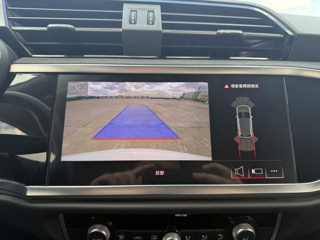 Audi Q3 2022, фото 17