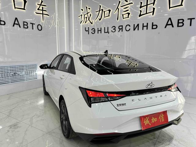 Hyundai Elantra 2023, фото 4