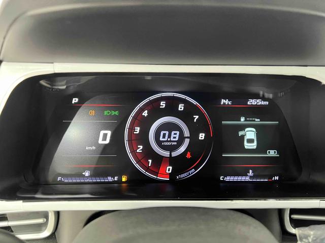 Hyundai Elantra 2023, фото 8