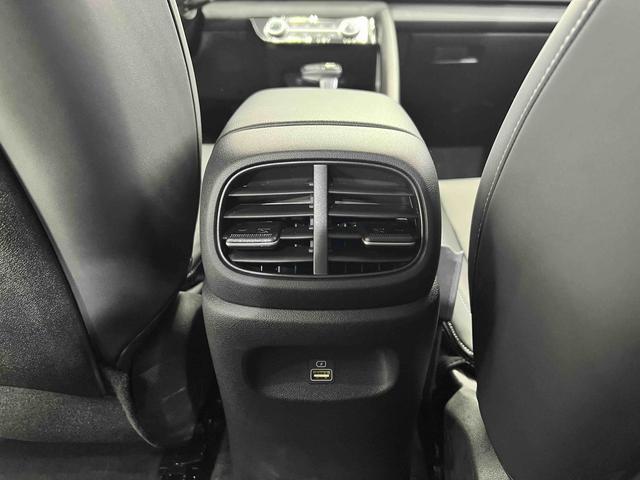 Hyundai Elantra 2023, фото 15