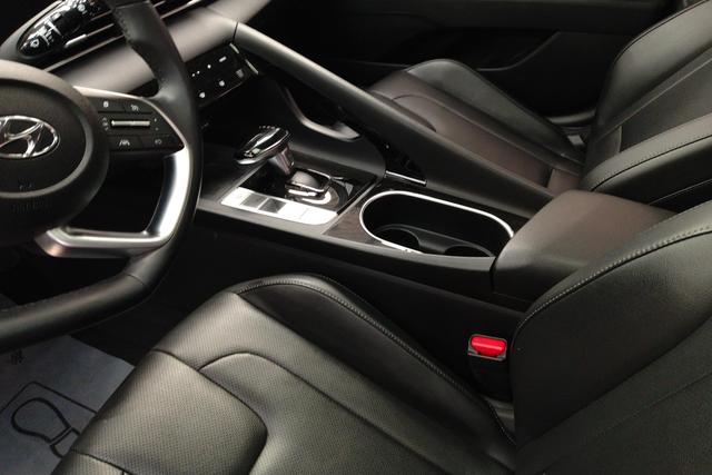 Hyundai Elantra 2021, фото 16