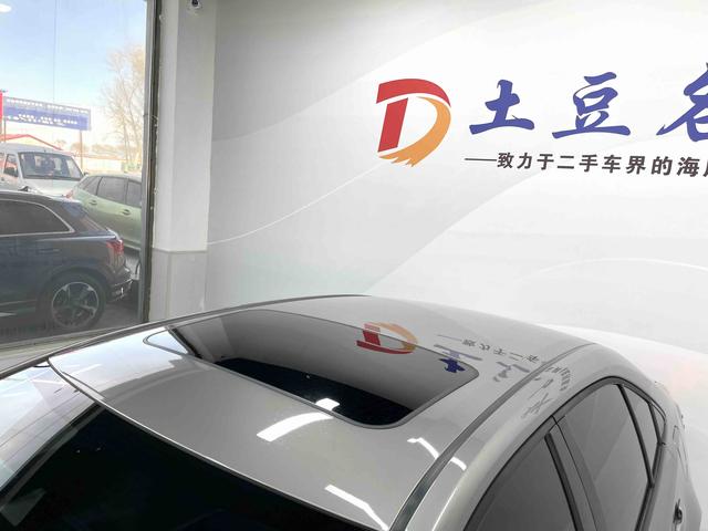 Toyota Corolla 2023, фото 15