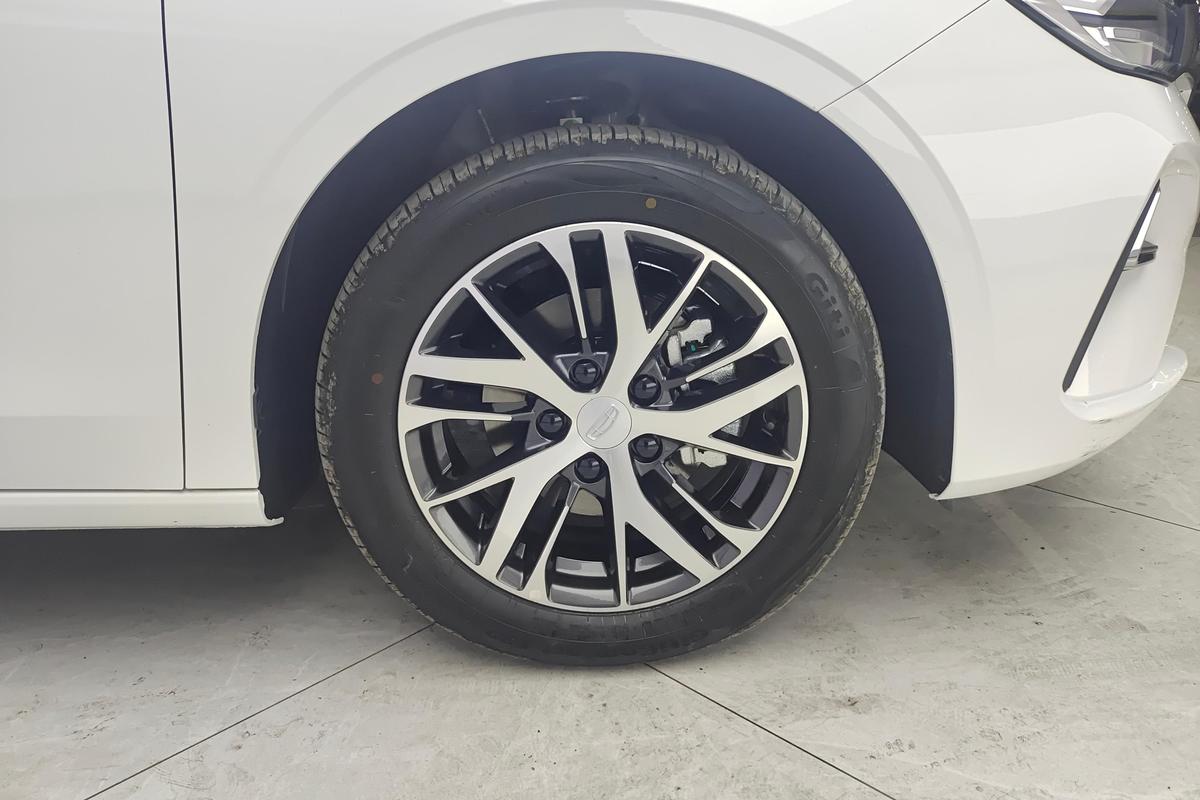 Geely Emgrand 2026, фото 6