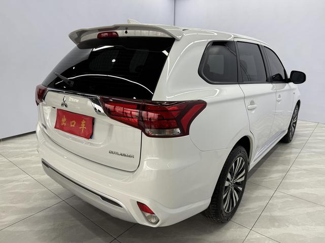 Mitsubishi Outlander 2021, фото 5