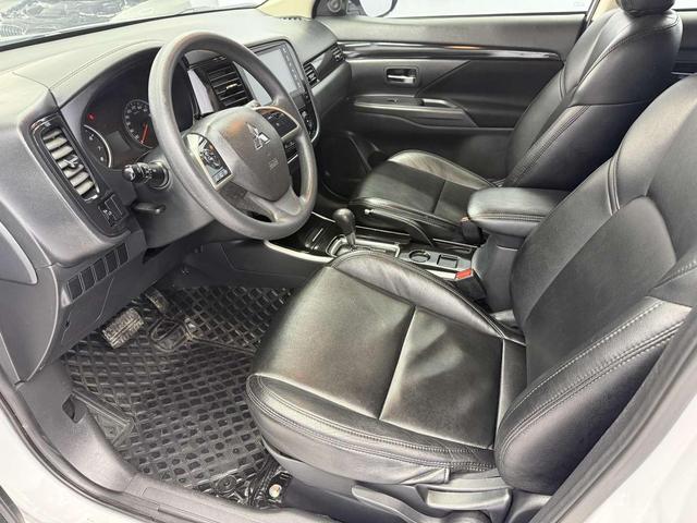 Mitsubishi Outlander 2021, фото 9