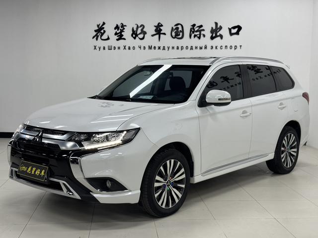 Mitsubishi Outlander 2021, 2 л, вариатор (CVT), передний, пробег 49 000 км — авто из Китая с пробегом