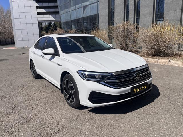 Volkswagen Jetta 2025, фото 3