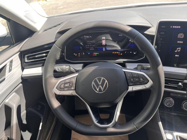 Volkswagen Jetta 2025, фото 15
