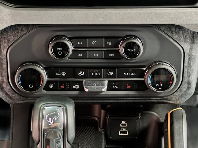 Ford Mustang 2024, фото 5