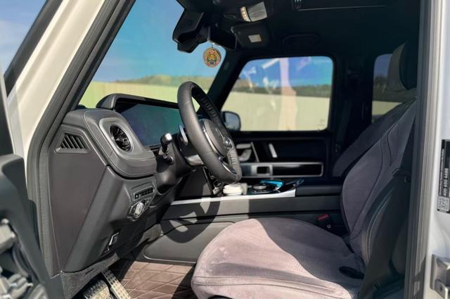Mercedes-Benz G-Class 2023, фото 6