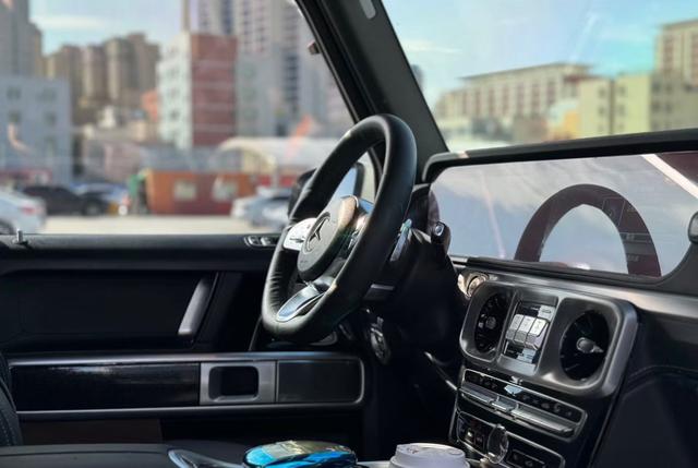 Mercedes-Benz G-Class 2023, фото 11