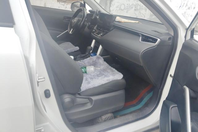 Toyota RAV4 2023, фото 6