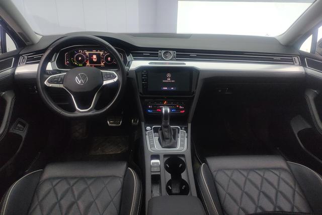 Volkswagen Passat 2022, фото 14