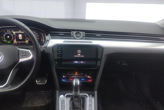 Volkswagen Passat 2022, фото 15