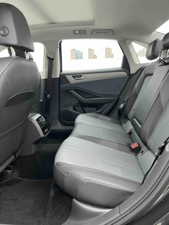 Volkswagen Jetta 2026, фото 6