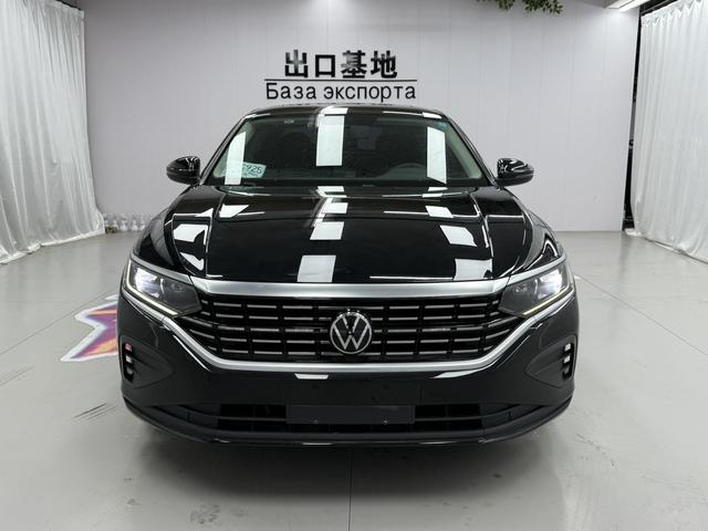 Volkswagen Passat 2023, фото 2