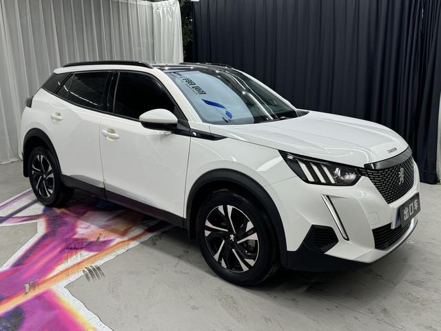 Peugeot 2008 2022, фото 3