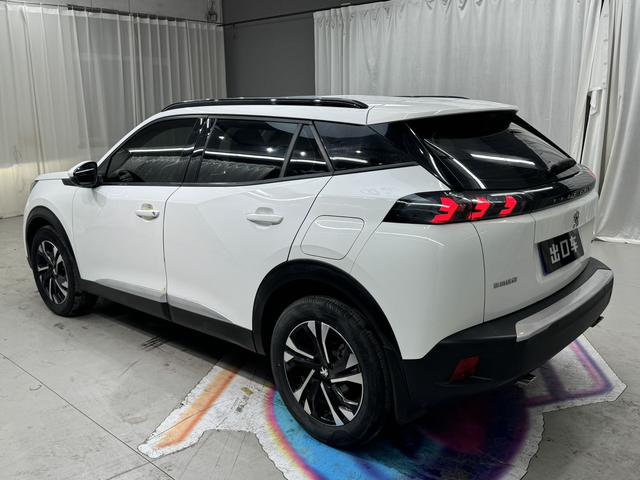Peugeot 2008 2022, фото 4