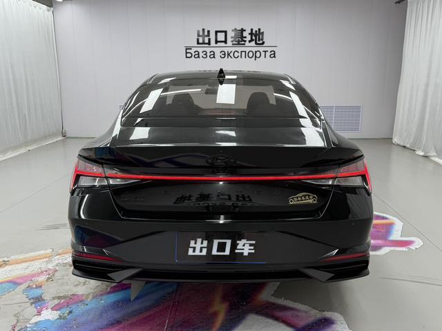 Hyundai Elantra 2022, фото 4