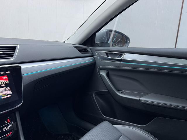 Skoda Superb 2023, фото 16