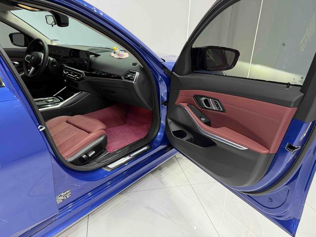 BMW 3 2023, фото 14