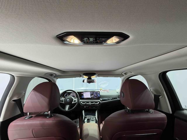 BMW 3 2023, фото 15